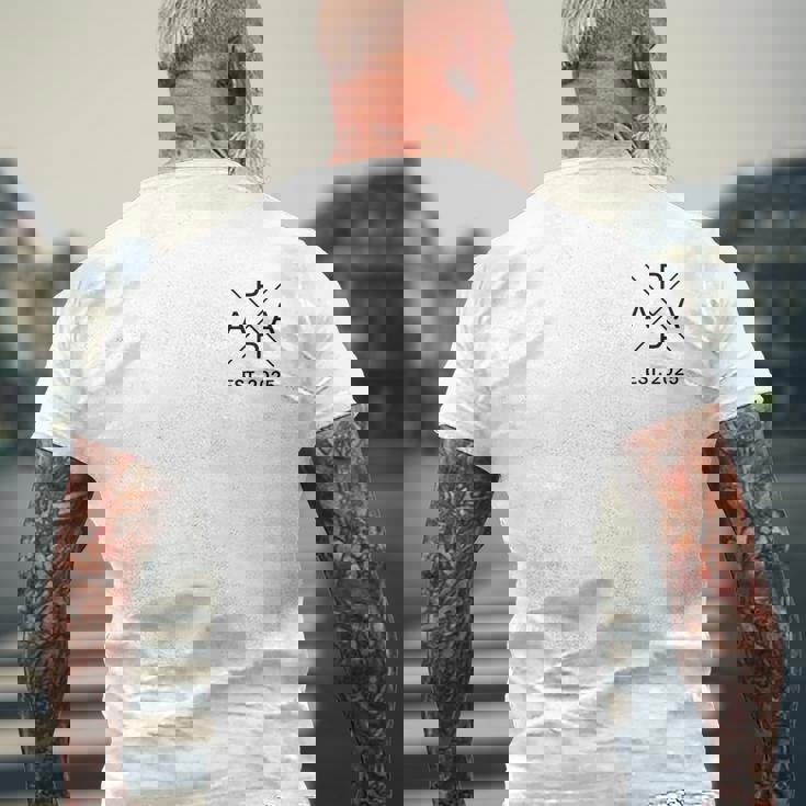 Papa Est 2025 Grandpa To Be 父の日 新パパ 祖父 メンズTシャツ バックプリント 高齢者への贈り物