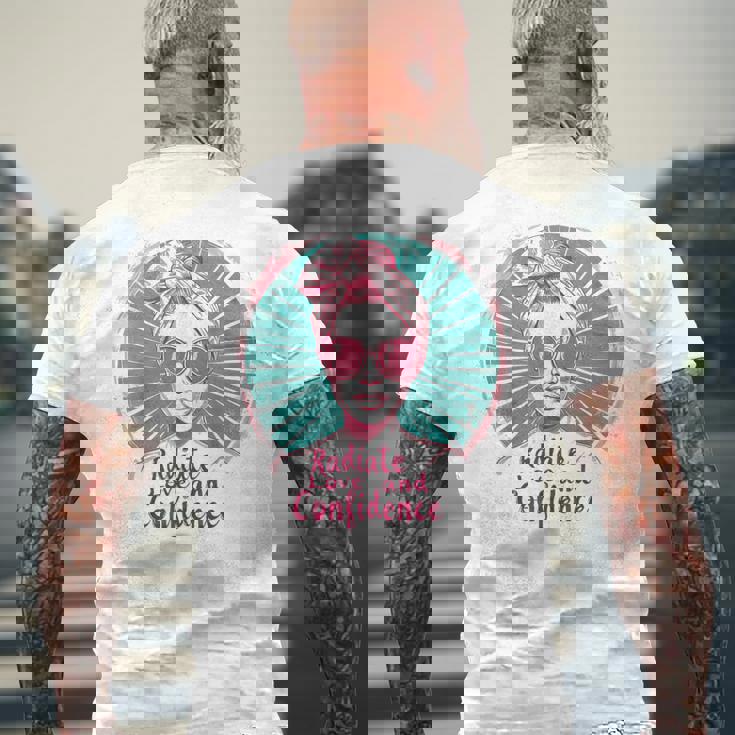 Radiate Love And Confidence Body Positive レトロ ポップアート メンズTシャツ バックプリント 高齢者への贈り物