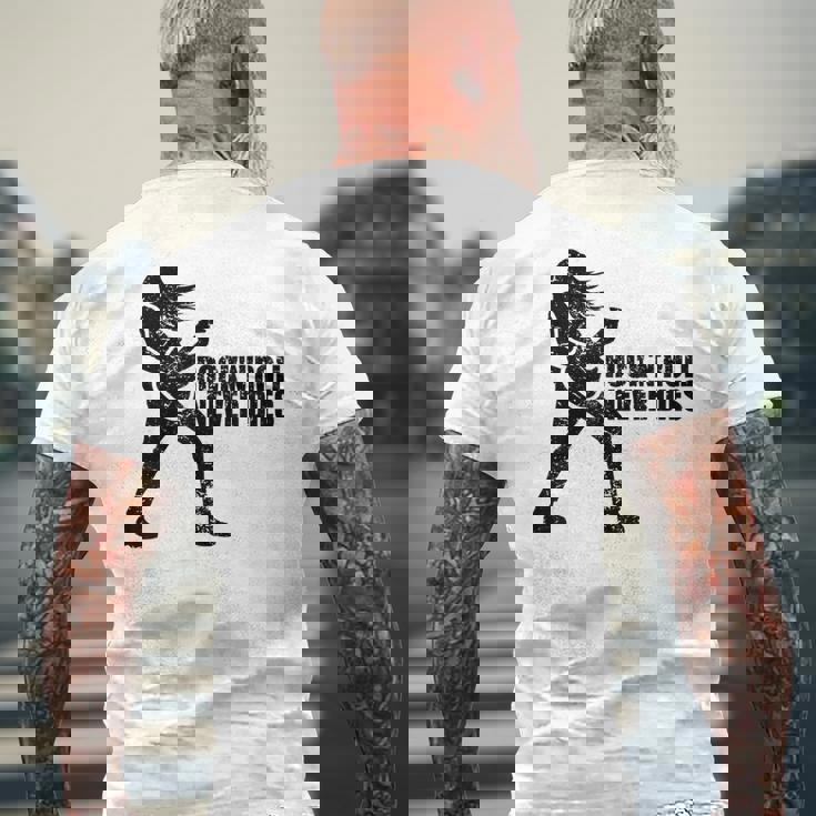 Rock 'N' Roll Never Dies ギタープレーヤー メンズTシャツ バックプリント 高齢者への贈り物