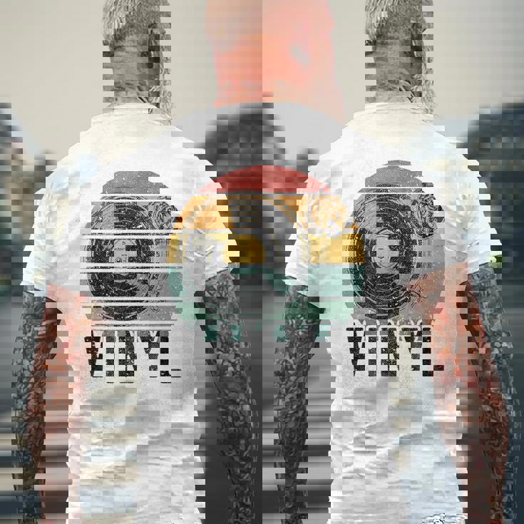 Vinyl Turntable Records Music Lp Djintageun レコードプレーヤー メンズTシャツ バックプリント 高齢者への贈り物