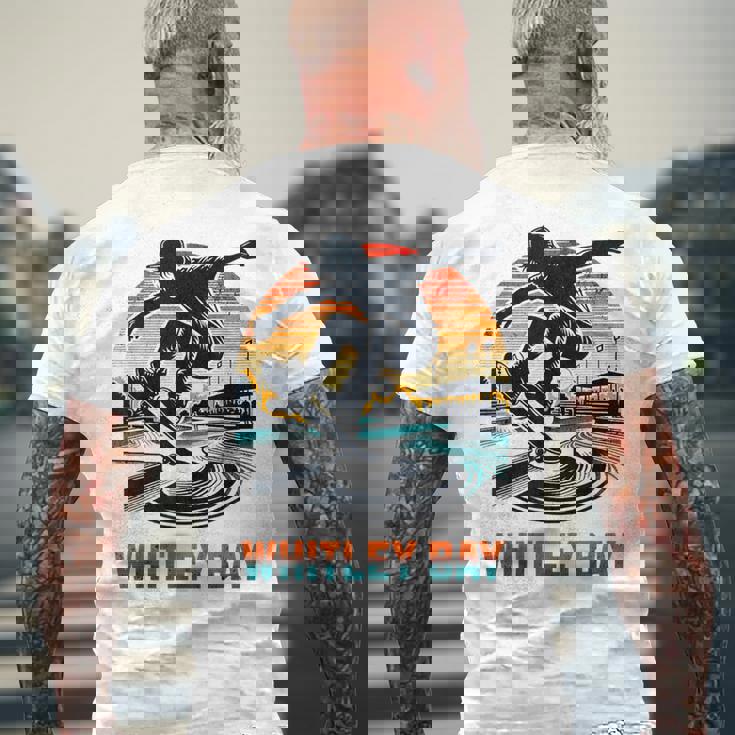 Whitley Baykateboardingグランジ メンズTシャツ バックプリント 高齢者への贈り物