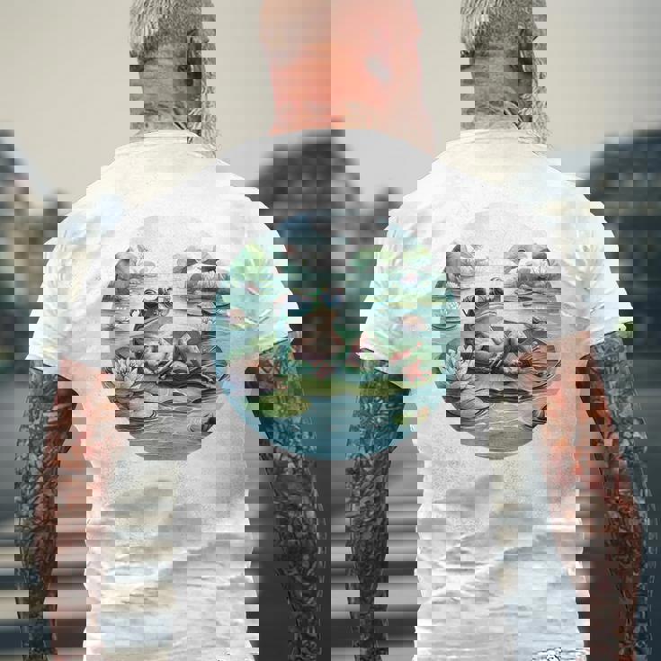 「池でリラックス」 – スイレンの上にサングラスをかけたカエル メンズTシャツ バックプリント 高齢者への贈り物