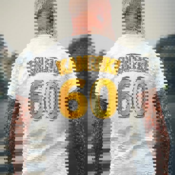 【バックプリント・背中側】還暦 六十歳 60才（ユニフォーム風）赤 レッド【金プレート風 文字】誕生日 面白 メンズTシャツ バックプリント 高齢者への贈り物