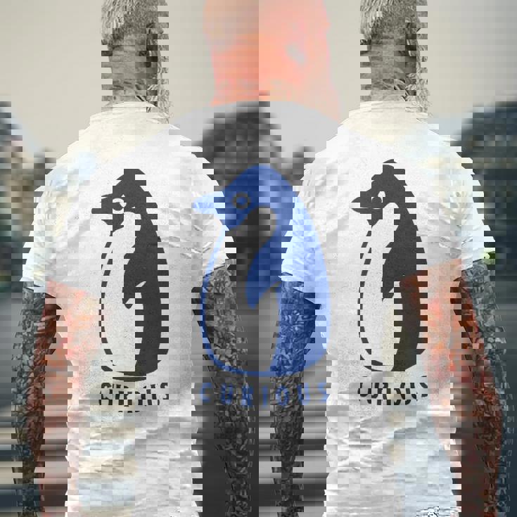 かわいいアデリーペンギン、学習者や探検家のためのミニマルアート。 メンズTシャツ バックプリント 高齢者への贈り物