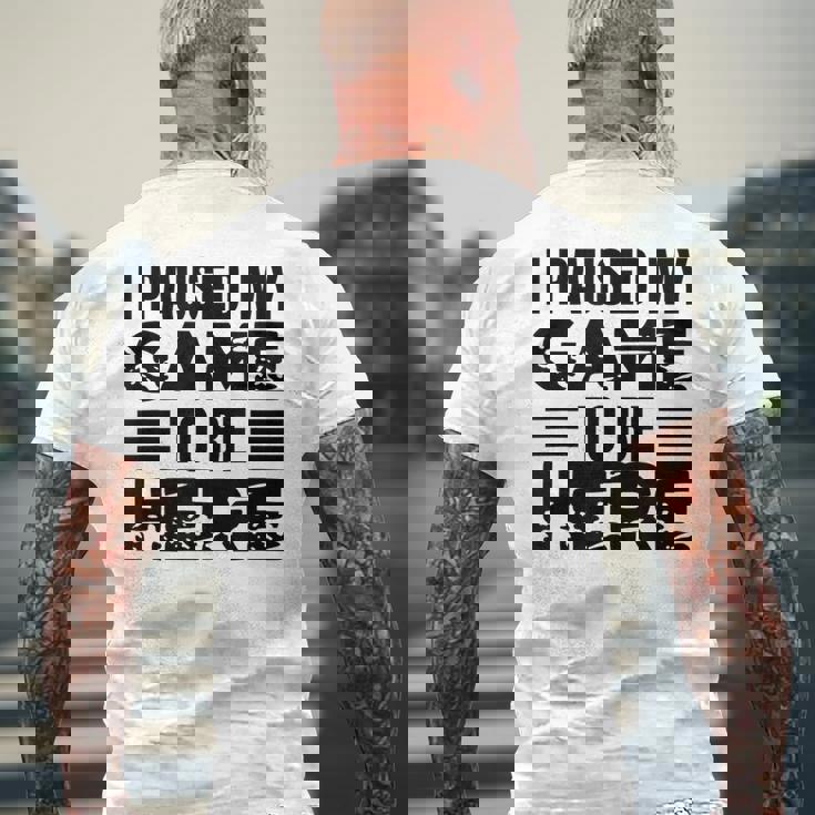 ここに来るためにゲームを一時停止しました メンズTシャツ バックプリント 高齢者への贈り物