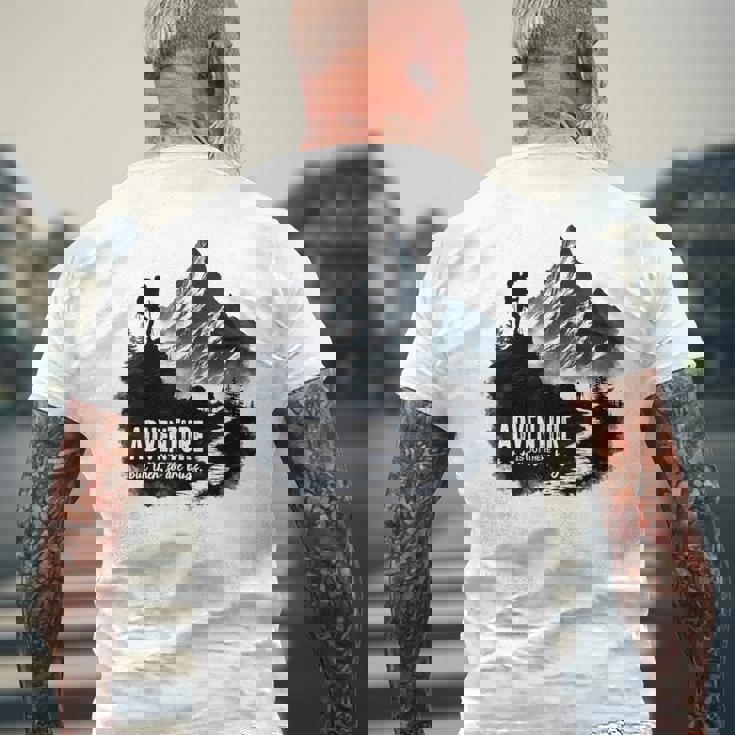 アドベンチャー バグ アウトドア キャンプ ハイキング 面白い 自然 グラフィック メンズTシャツ バックプリント 高齢者への贈り物