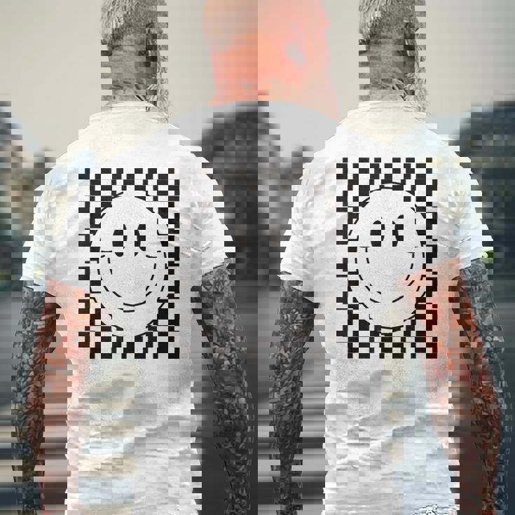 イエロー スマイル フェイスシャツ かわいい チェック柄 スマイル ハッピー メンズTシャツ バックプリント 高齢者への贈り物