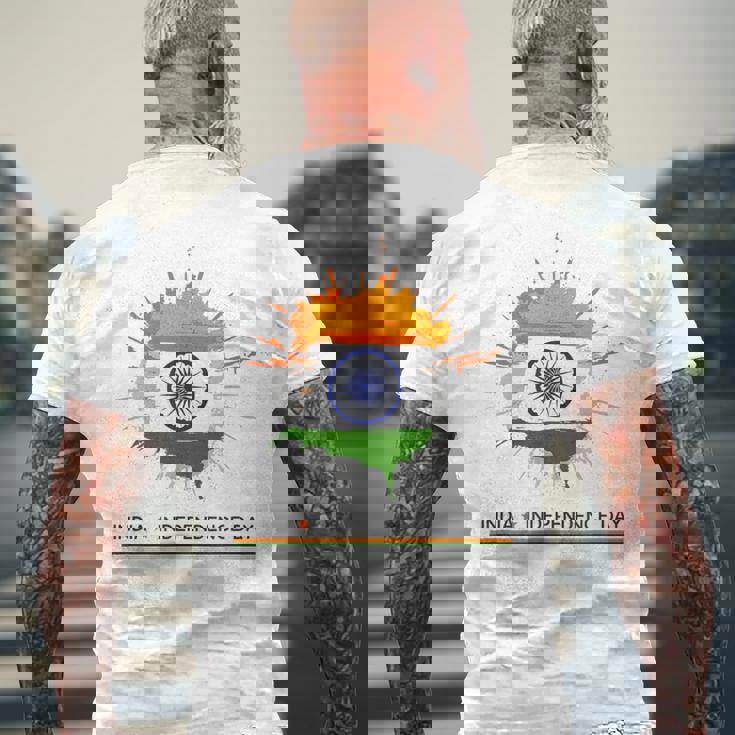 インド独立記念日 1947年8月15日 インド国旗 愛国心 メンズTシャツ バックプリント 高齢者への贈り物