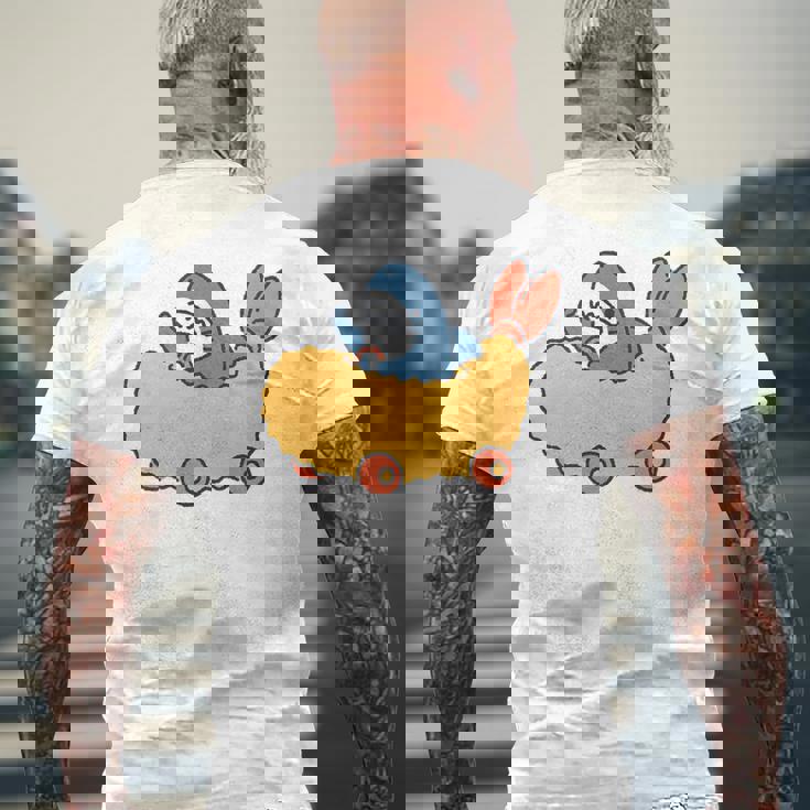 エビフライのくるまを運転するサメ メンズTシャツ バックプリント 高齢者への贈り物