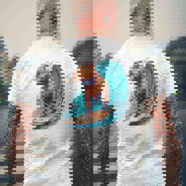 カッコイイ カピバラ サーファー サーフボード サーフィン メンズ レディース キッズ キャピー メンズTシャツ バックプリント 高齢者への贈り物