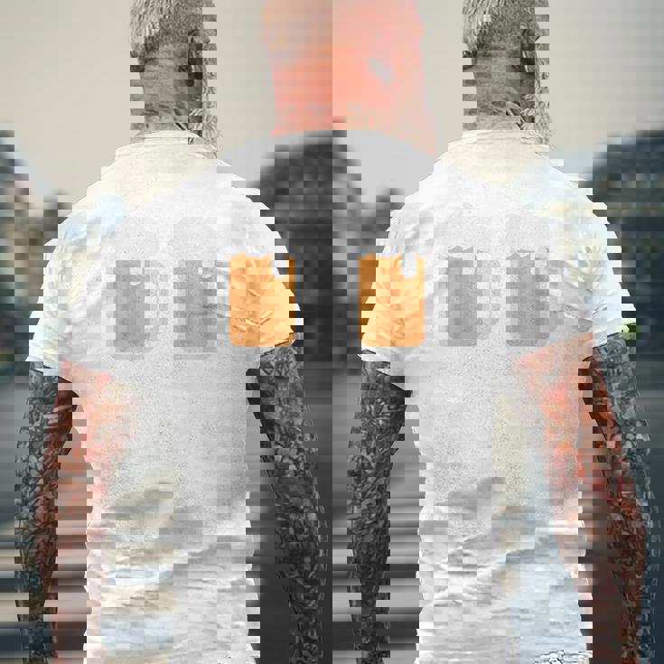 カンボジア、ビールが飲みに来た、クメール語 メンズTシャツ バックプリント 高齢者への贈り物