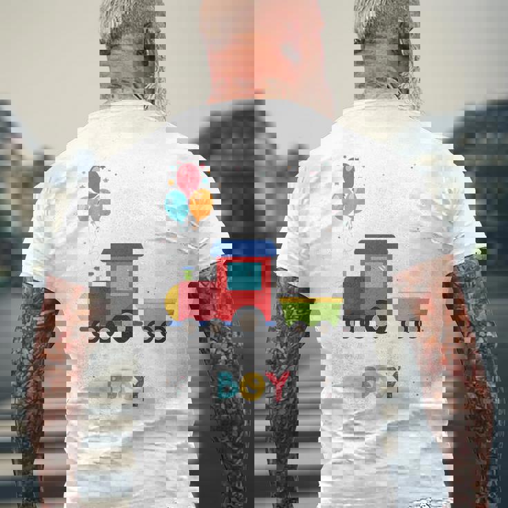 キッズ かっこいいチュー 3歳バースデーボーイ可愛い電車好き メンズTシャツ バックプリント 高齢者への贈り物