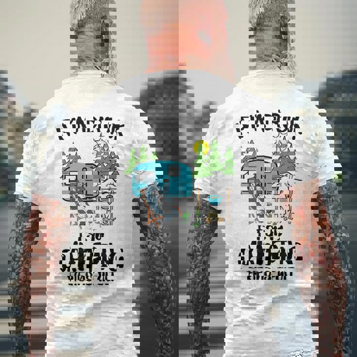 キャンプ 楽しい キャンピング 面白い キャンプファイヤー キャンピングカー 旅 メンズTシャツ バックプリント 高齢者への贈り物