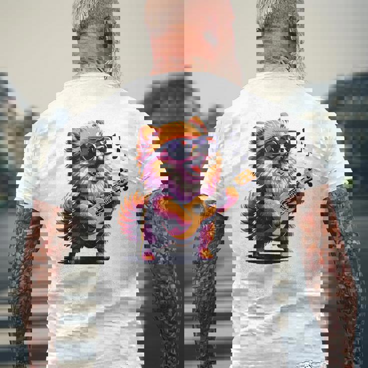ギターを弾く犬 ポメラニアン 面白い メンズTシャツ バックプリント 高齢者への贈り物