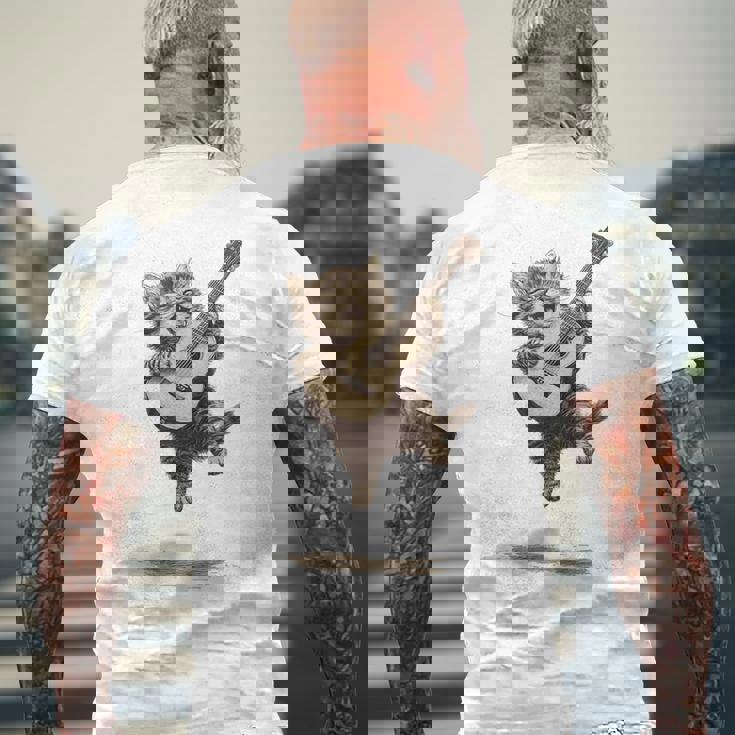 ギターを弾く面白い猫 面白いギター猫 メンズTシャツ バックプリント 高齢者への贈り物