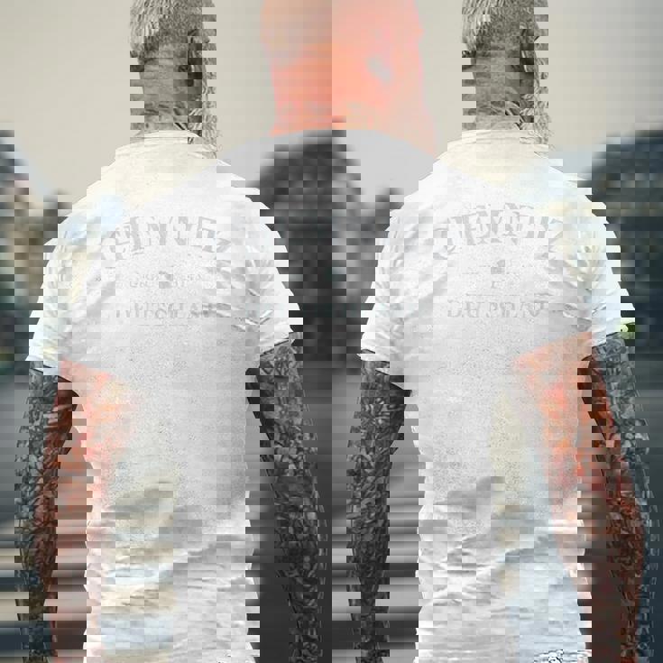 ケムニッツ ドイツ メンズTシャツ バックプリント 高齢者への贈り物