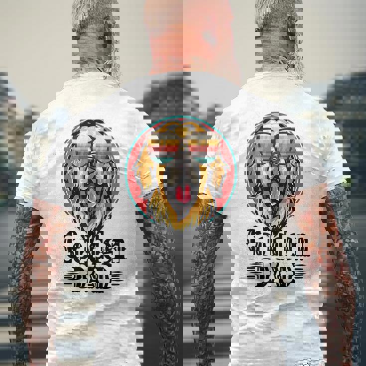 ゴールデンパパヴィンテージゴールデンレトリバー犬のための父親の日 メンズTシャツ バックプリント 高齢者への贈り物