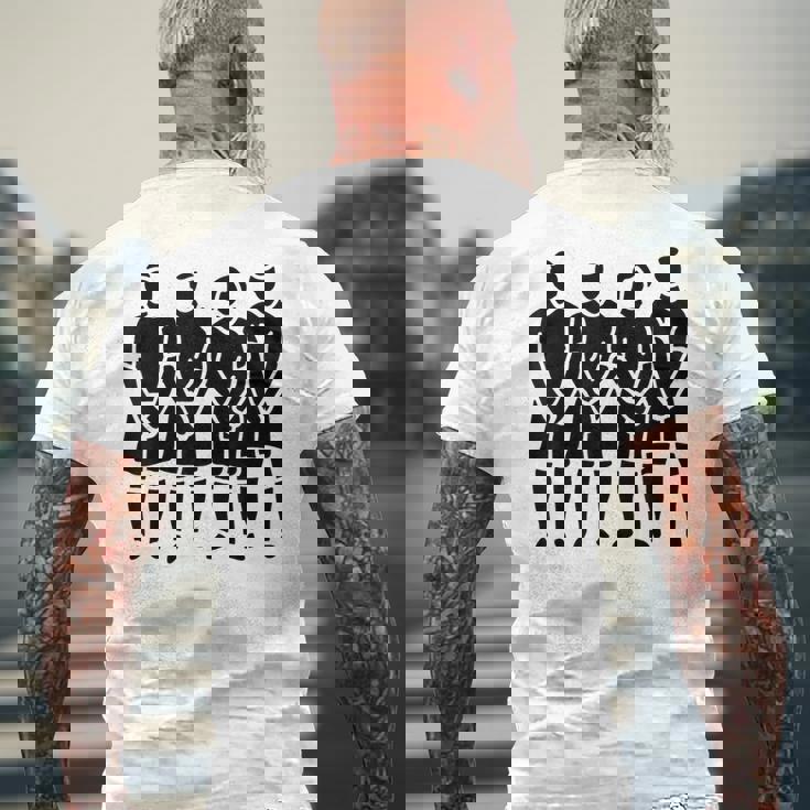 サッカー サッカー選手の壁 メンズTシャツ バックプリント 高齢者への贈り物