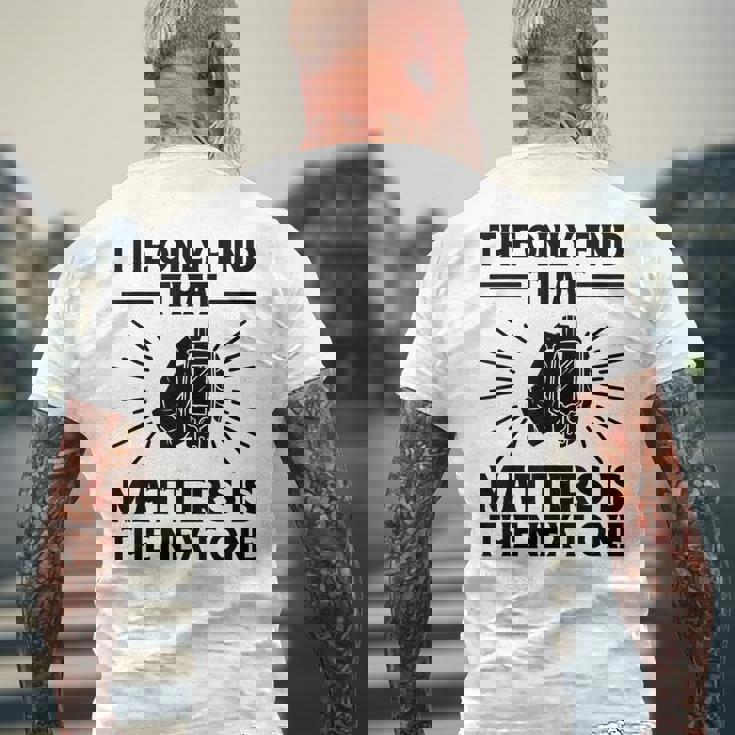 ジオキャッシング ジオキャッシュ 面白い ジオキャッシャー ジオキャッシャー ことわざ メンズTシャツ バックプリント 高齢者への贈り物