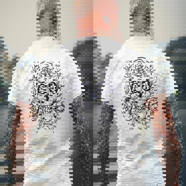 スカルと花の伝統的なタトゥースタイル メンズTシャツ バックプリント 高齢者への贈り物