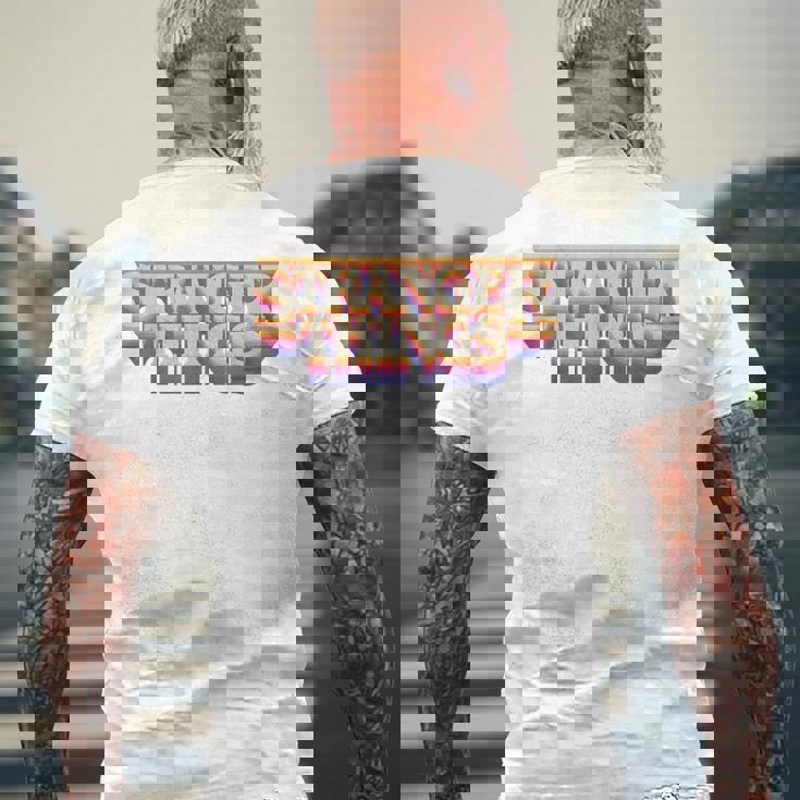 ストレンジャー・シングス ロゴ レトロ 旅行 ファン 記念品 メンズTシャツ バックプリント 高齢者への贈り物