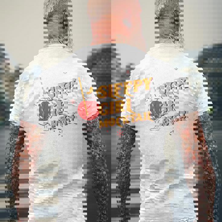 スリーピーガール モクテルクラブ レトロ ウェルネス キュート ファッショントレンド メンズTシャツ バックプリント 高齢者への贈り物