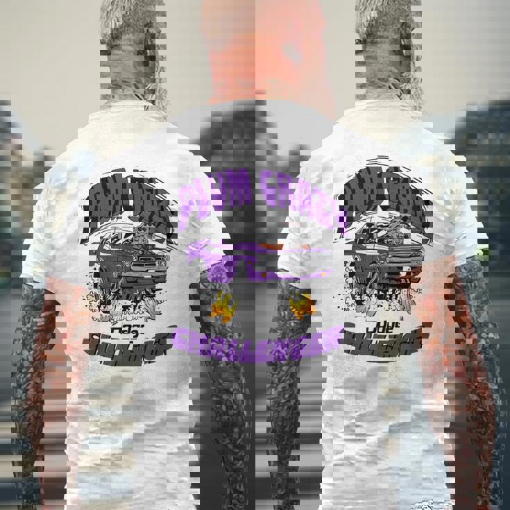 ダッジ チャレンジャー プラム クレイジー ラストコール メンズTシャツ バックプリント 高齢者への贈り物