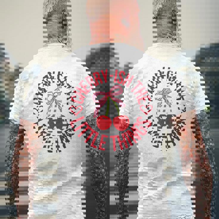 チェリーっぽいザ・リトル・シングス・ファニー・チェリッシュ・チェリー メンズTシャツ バックプリント 高齢者への贈り物