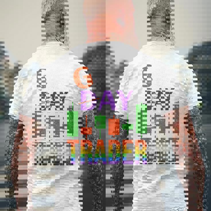 デイストライクスルーゲイトレーダープライド月間トレーディングオタクファニー。 メンズTシャツ バックプリント 高齢者への贈り物