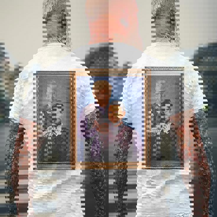 トランプ・ヴァンス・ブラザーズ ポートレート トランプ大統領 2024 メンズTシャツ バックプリント 高齢者への贈り物