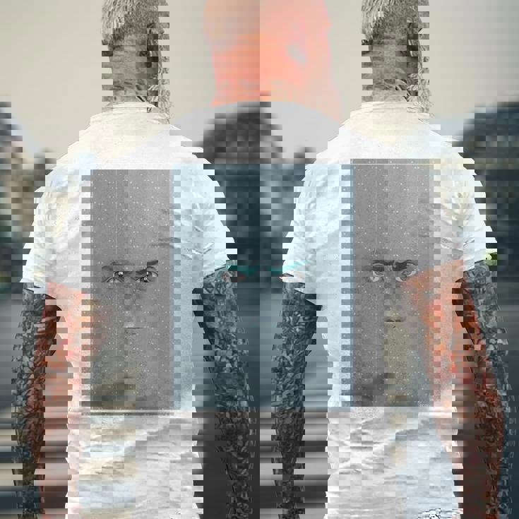 ドリミ4周年記念 壁（浅霧 巳影） メンズTシャツ バックプリント 高齢者への贈り物