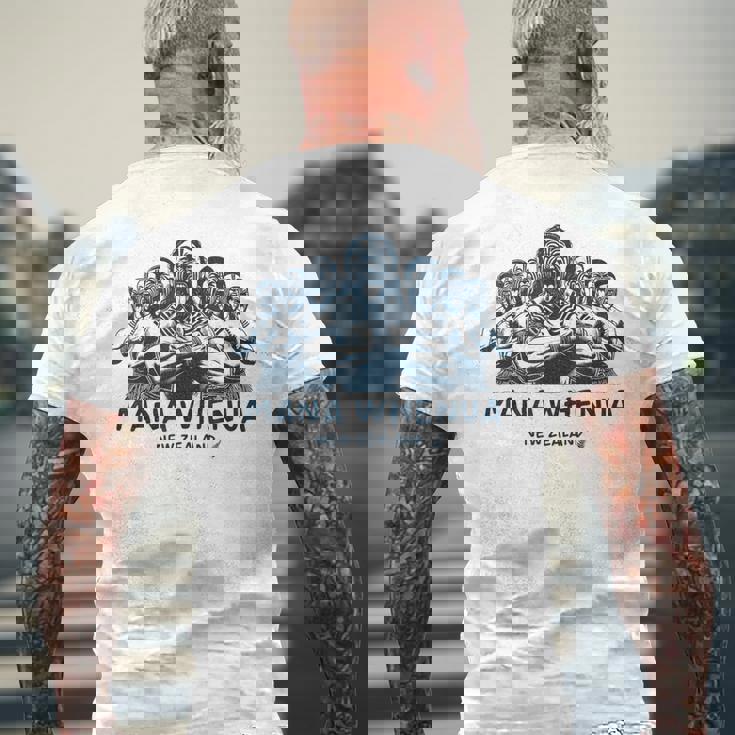 ニュージーランドのマオリ戦士がハカを披露 メンズTシャツ バックプリント 高齢者への贈り物