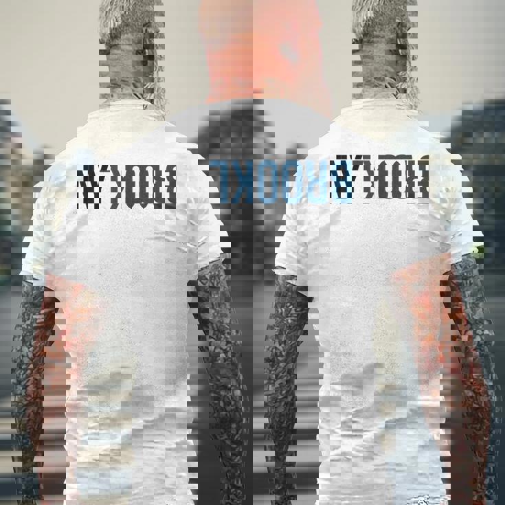 ニューヨークのファンのためのニューヨークブルックリンクリエイティブフリップデザイン メンズTシャツ バックプリント 高齢者への贈り物