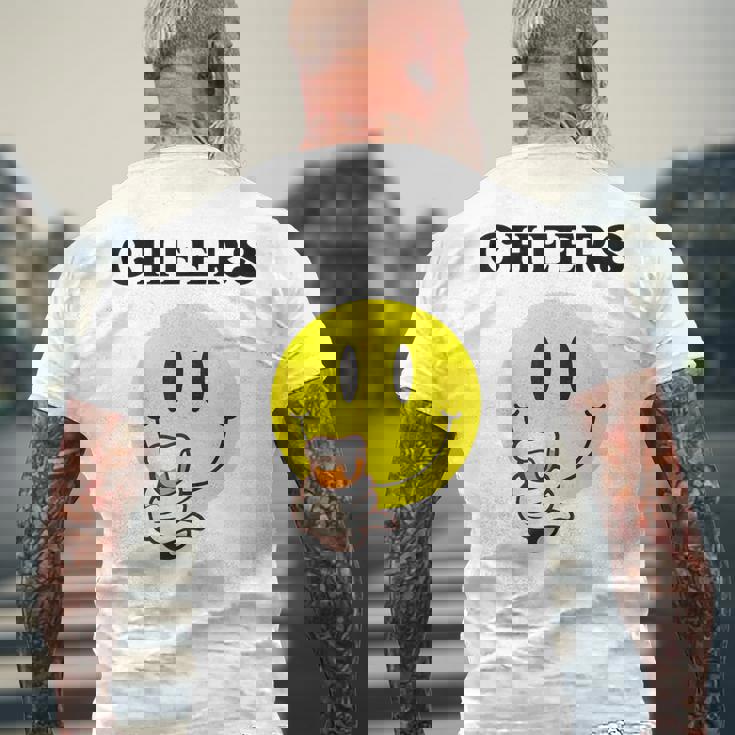 ハッピー・チアーズ・デュード メンズTシャツ バックプリント 高齢者への贈り物