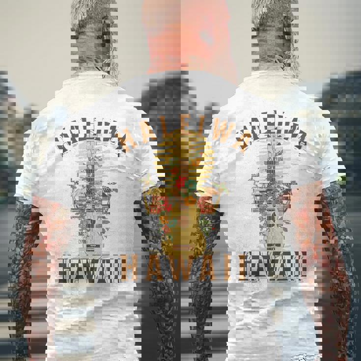 ハレイワ ハワイ ビーチ 夏休み メンズTシャツ バックプリント 高齢者への贈り物