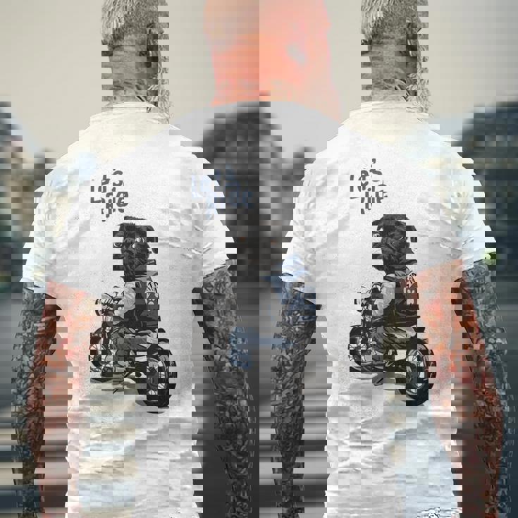 バイクに乗る面白いパグ犬レッツライド メンズTシャツ バックプリント 高齢者への贈り物