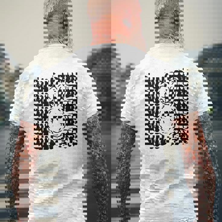 バニー ベイブ イースター サンデー レトロ グルービー 春 メンズTシャツ バックプリント 高齢者への贈り物