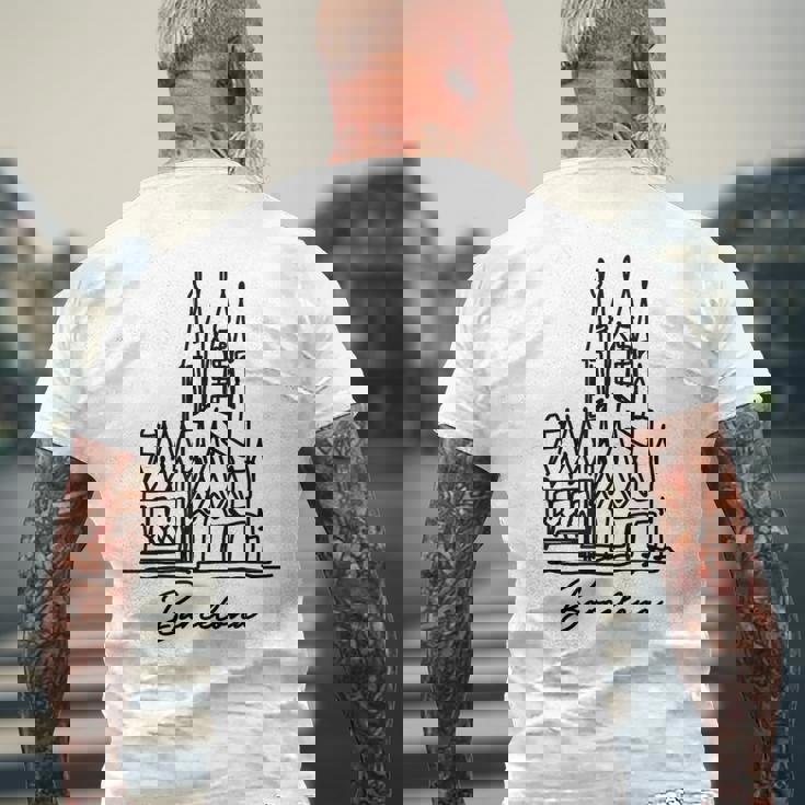 バルセロナ サグラダ ファミリア スペイン お土産 メンズTシャツ バックプリント 高齢者への贈り物