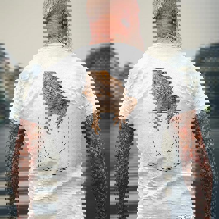 ヒゲのあるドラゴンリザード 爬虫類フェイクポケット メンズTシャツ バックプリント 高齢者への贈り物