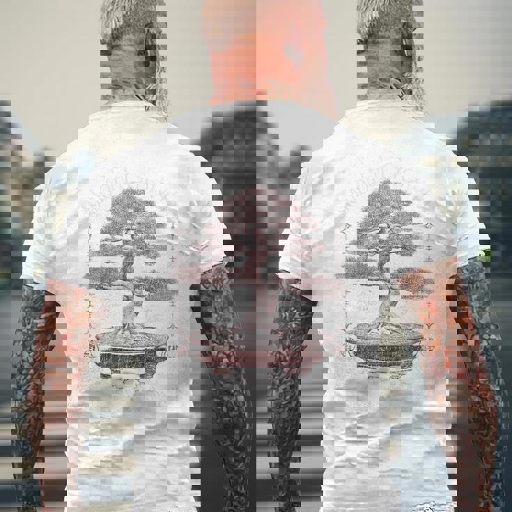 ヒップホップ アーバン ヴィンテージ エッジの効いた Y2k バックプリント ストリートウェア 盆栽 メンズTシャツ バックプリント 高齢者への贈り物