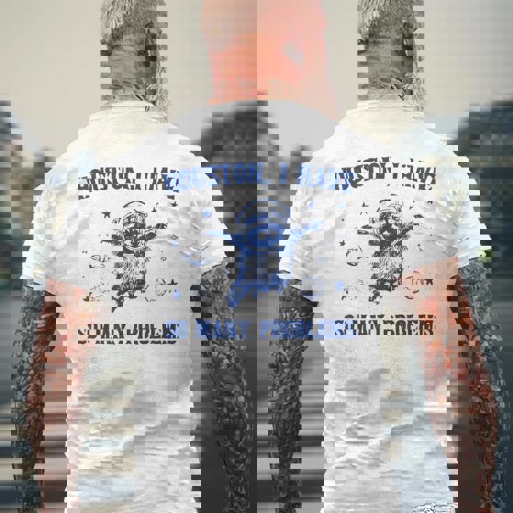 ヒューストン色んな問題を抱えてるおもしろいアライグマ メンズTシャツ バックプリント 高齢者への贈り物