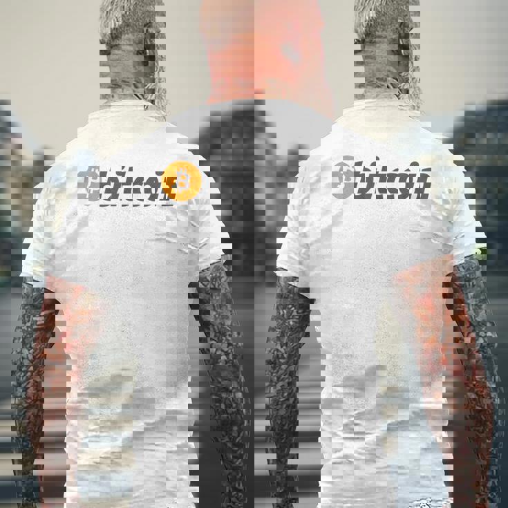 ビットコインbtcコイン暗号トレーダーBitcoinフューチャーフリーダムギフト メンズTシャツ バックプリント 高齢者への贈り物