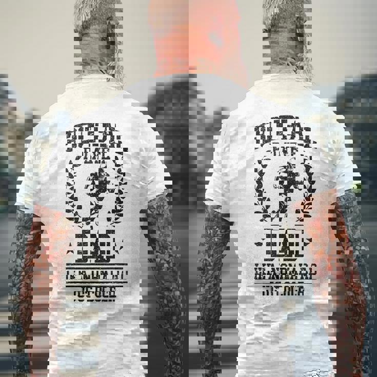 フットボール選手 お父さんみたいな 普通のお父さん ただクーラー メンズTシャツ バックプリント 高齢者への贈り物