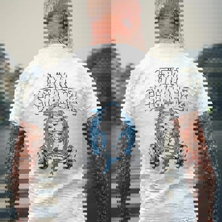 ボディビルダー サメの恋人 ジム フィットネス ワークアウト ボディービル メンズTシャツ バックプリント 高齢者への贈り物