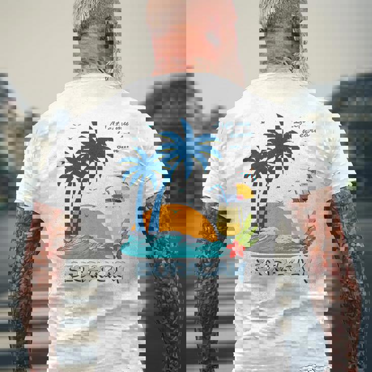 ボラカイ島 ヤシの木 日没 花 フィリピン ビーチ カクテル パラワン島 東南アジア 海鳥 島 贈り物 海 お土産 セブ メンズTシャツ バックプリント 高齢者への贈り物