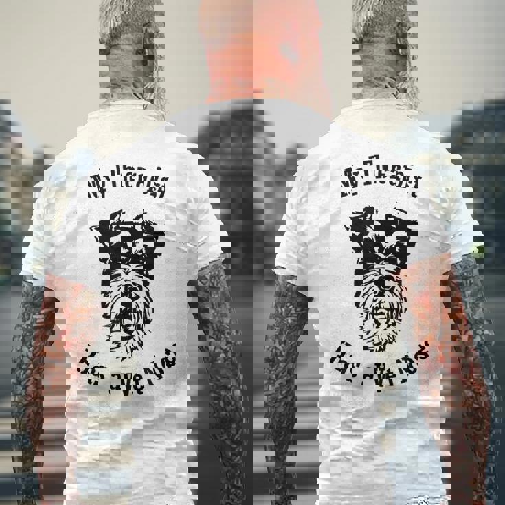 ミニチュアシュナウザー 私のセラピストは鼻が濡れています メンズTシャツ バックプリント 高齢者への贈り物