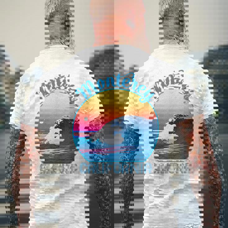 モントレーのお土産衣装 レトロ モントレー メンズTシャツ バックプリント 高齢者への贈り物