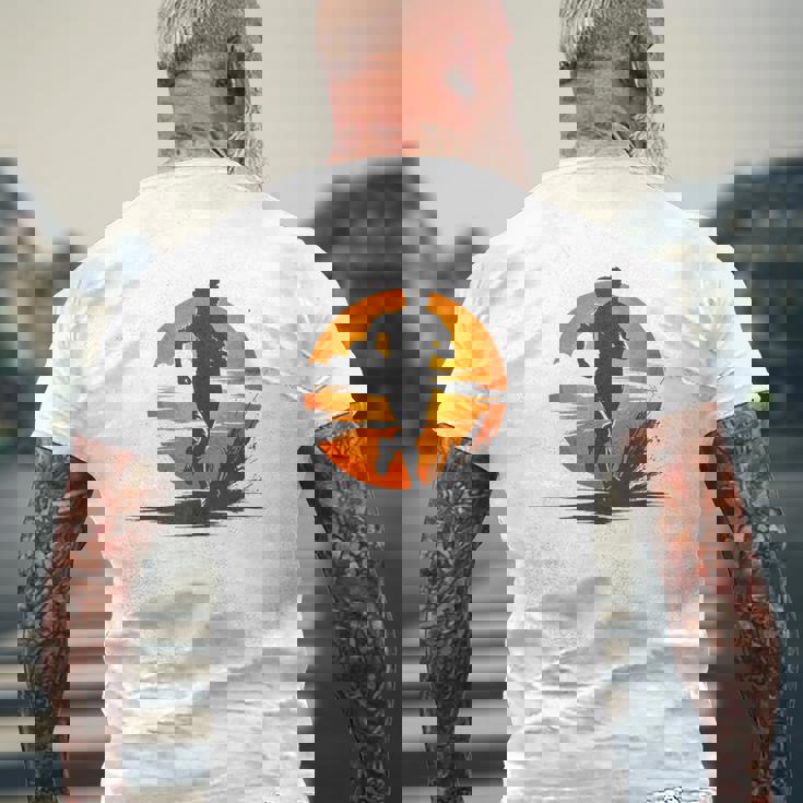 ランニング・ガイ・グラフィック・アスレティックス メンズTシャツ バックプリント 高齢者への贈り物