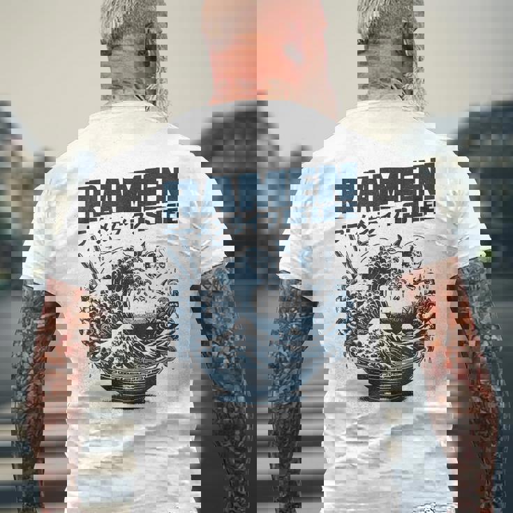 ラーメンは人生、マンガアニメオタクジャパンかわいいラーメン メンズTシャツ バックプリント 高齢者への贈り物