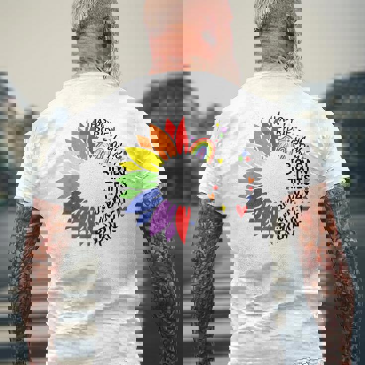 レインボー ヒマワリ ハッピー プライド メンズTシャツ バックプリント 高齢者への贈り物